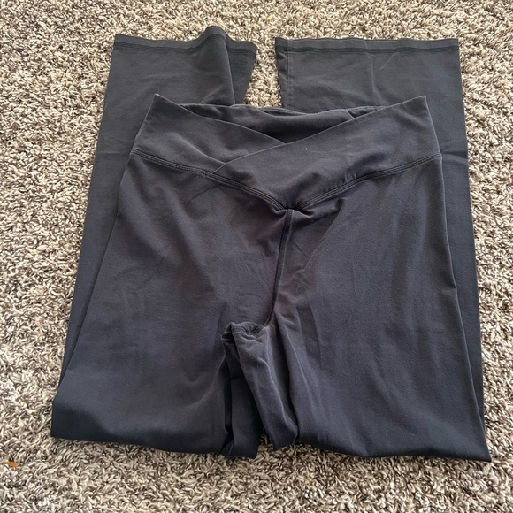 Victoria secret pink bootcut yogas - Picture 2 of 3